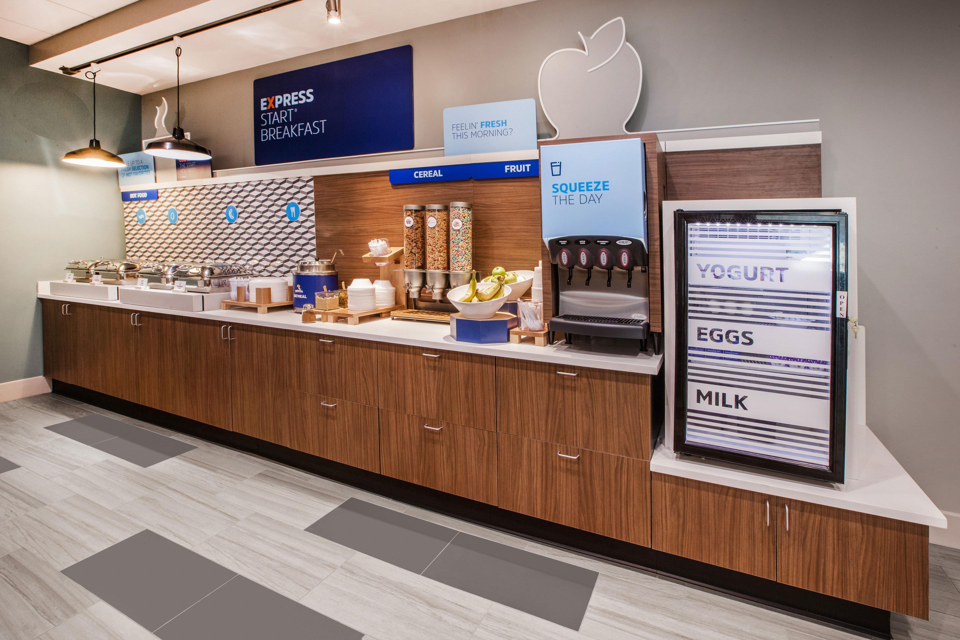Holiday Inn Express Hotel & Suites Columbus By Ihg Ngoại thất bức ảnh