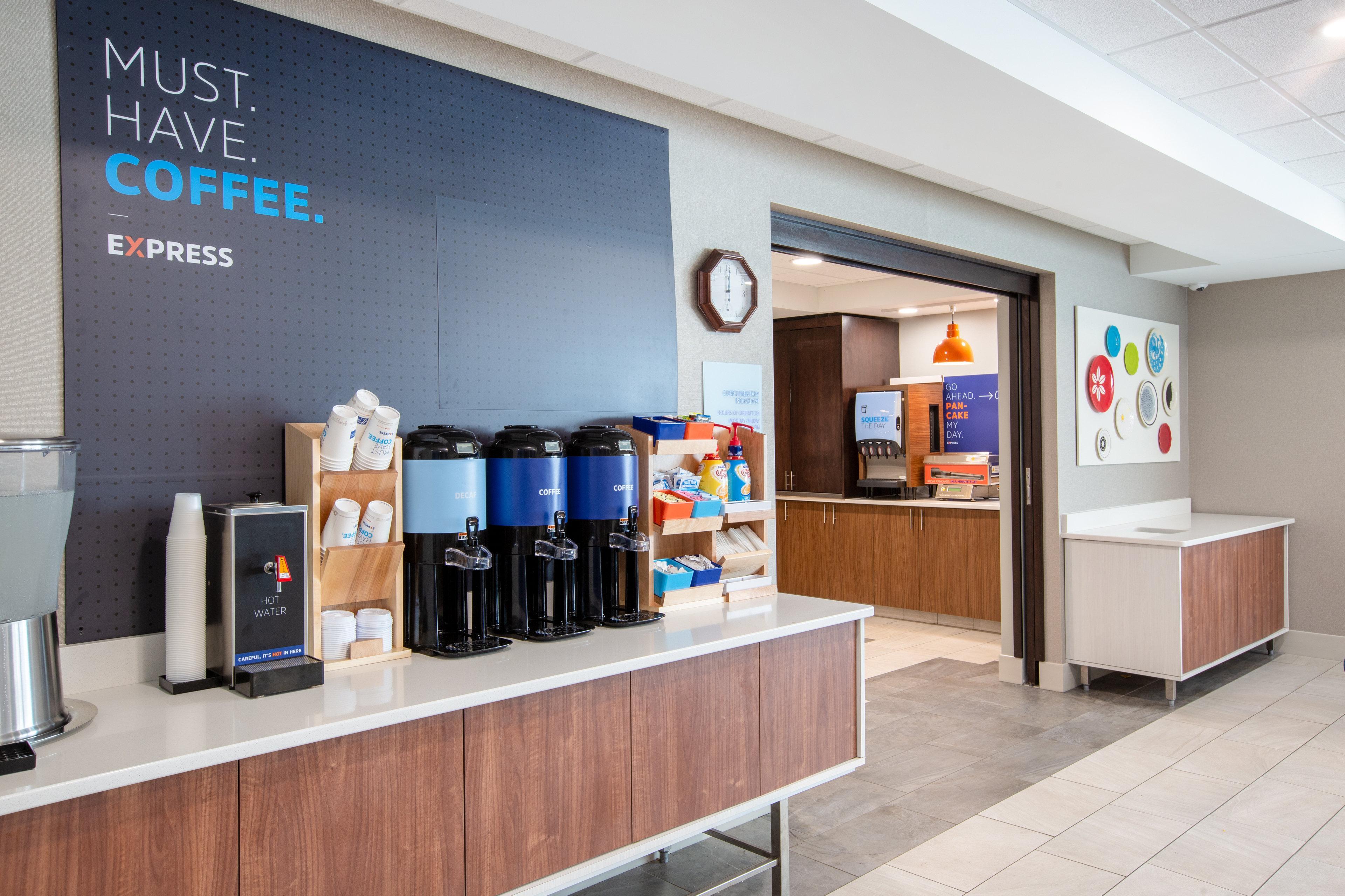 Holiday Inn Express Hotel & Suites Columbus By Ihg Ngoại thất bức ảnh