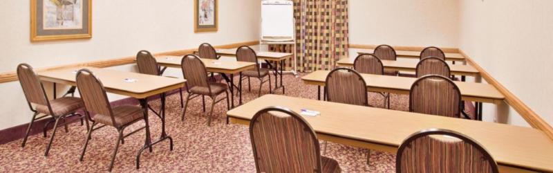 Holiday Inn Express Hotel & Suites Columbus By Ihg Ngoại thất bức ảnh