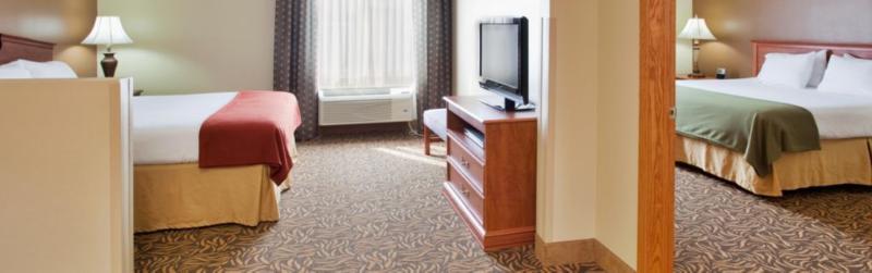 Holiday Inn Express Hotel & Suites Columbus By Ihg Ngoại thất bức ảnh