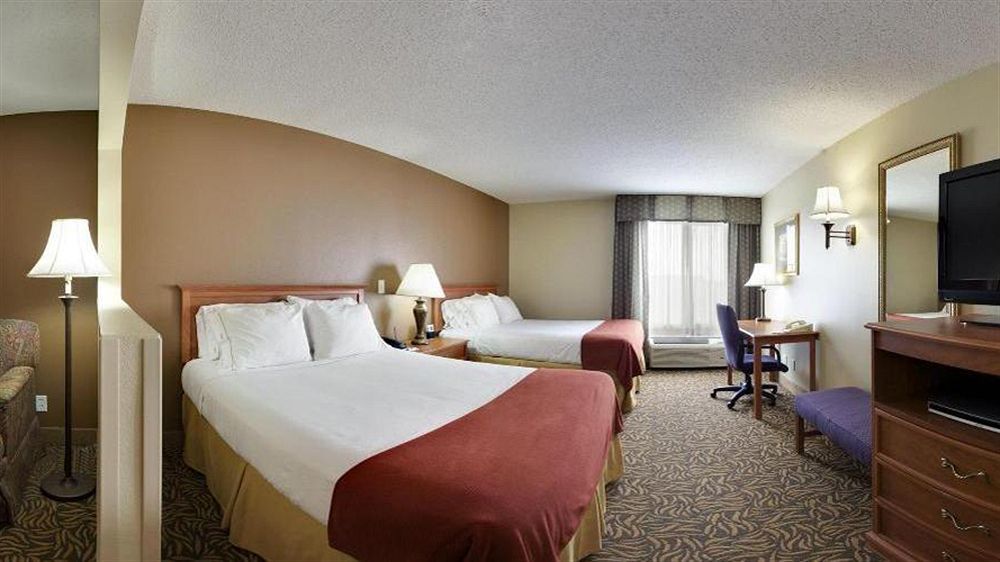 Holiday Inn Express Hotel & Suites Columbus By Ihg Ngoại thất bức ảnh
