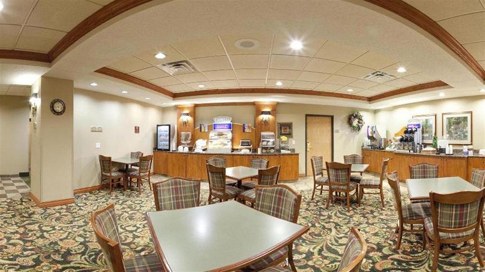Holiday Inn Express Hotel & Suites Columbus By Ihg Ngoại thất bức ảnh