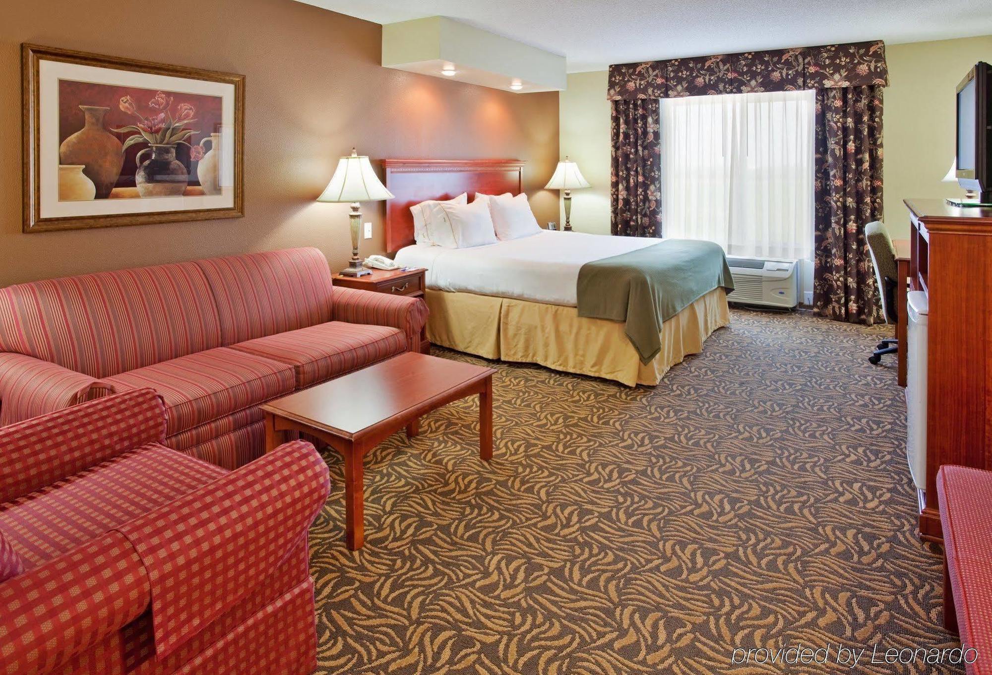 Holiday Inn Express Hotel & Suites Columbus By Ihg Phòng bức ảnh